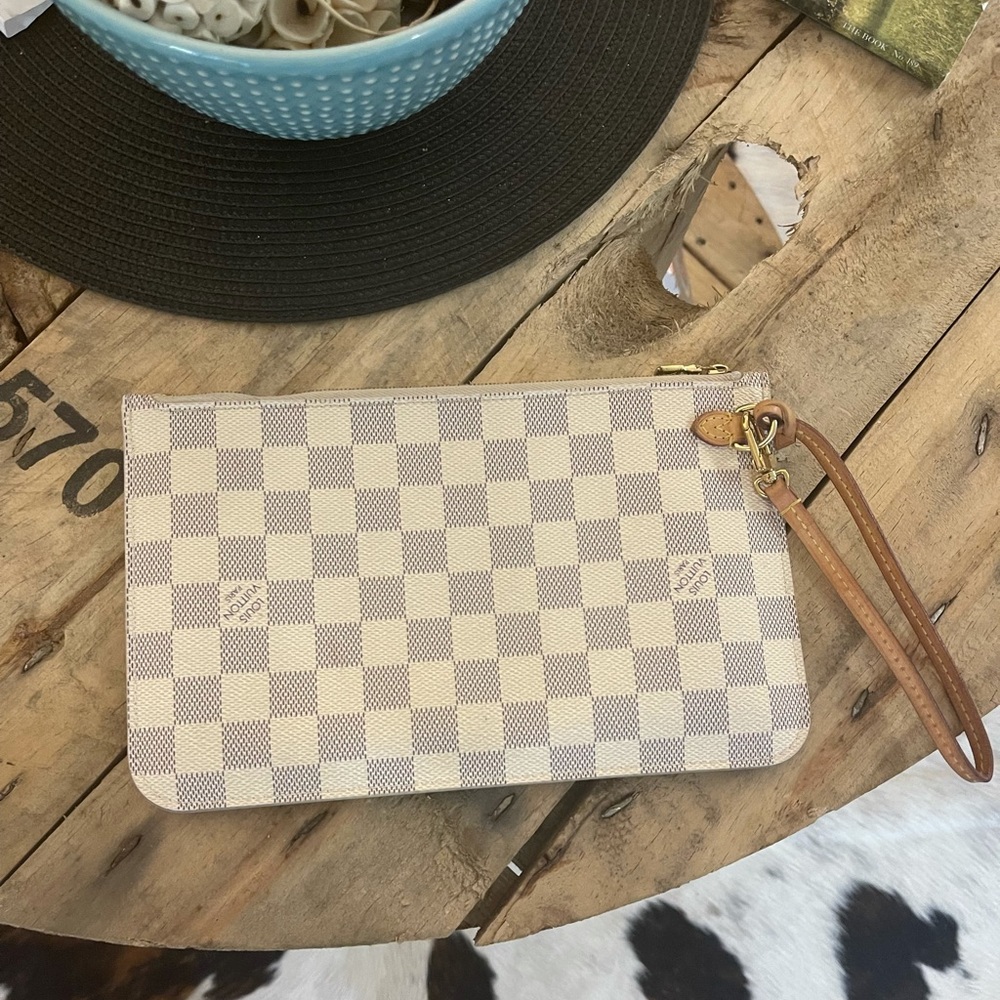 Authentic Louis Vuitton Azul Pouch